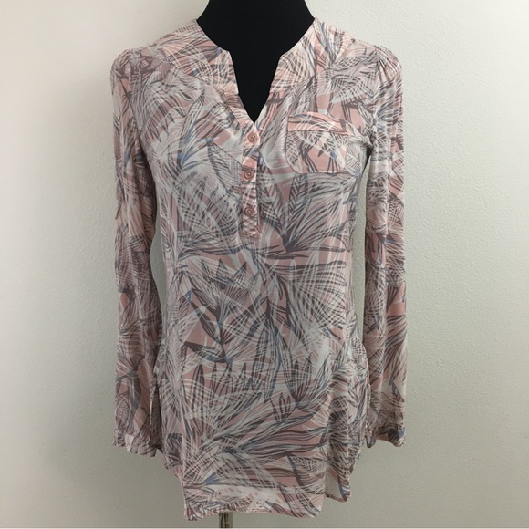 Camber & Grace | Leaf Print Pop Over Blouse - Picture 3 of 13